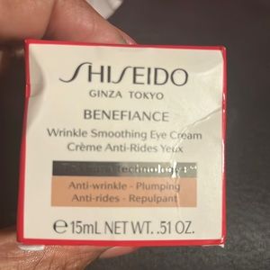 Shiseido Benefiance Wrinkle Smoothing Eye Cream .51 oz full size